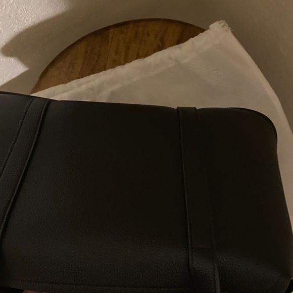 Myabetic Black Leather Handbag - Picture 4 of 11